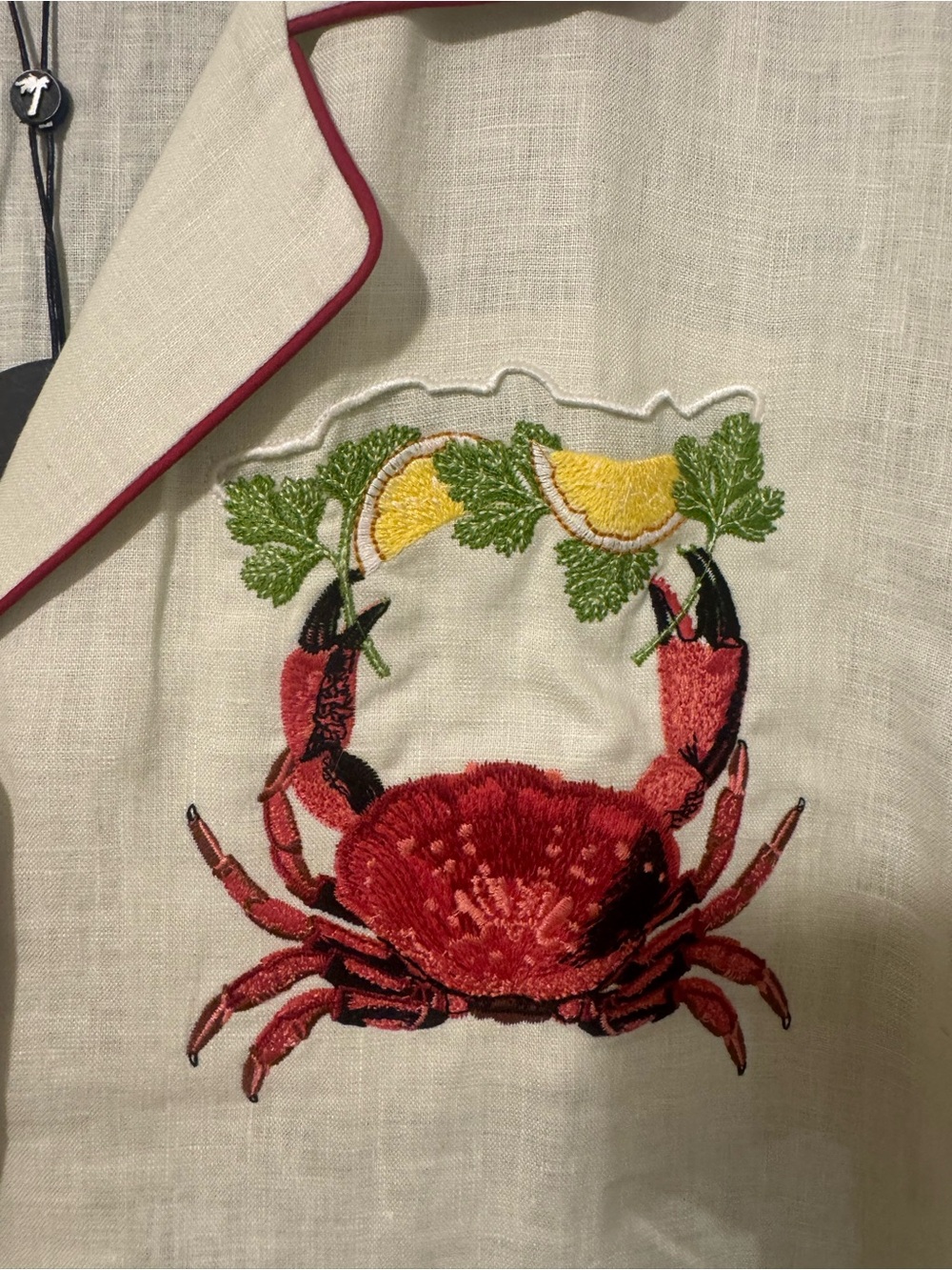 Tombolo Women’s Short-Sleeve Buttoned Shirt with Crab Legs & Lemon Embroidery - Picture 5 of 6